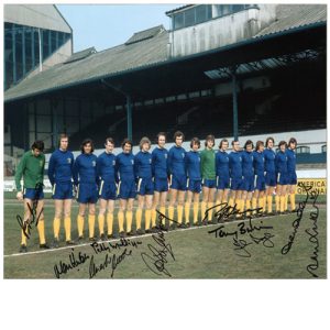 Chelsea 1971 Team Photo signed by 10