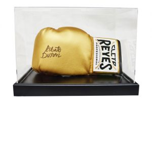 Roberto Duran Signed Boxing Glove in an Acrylic Case